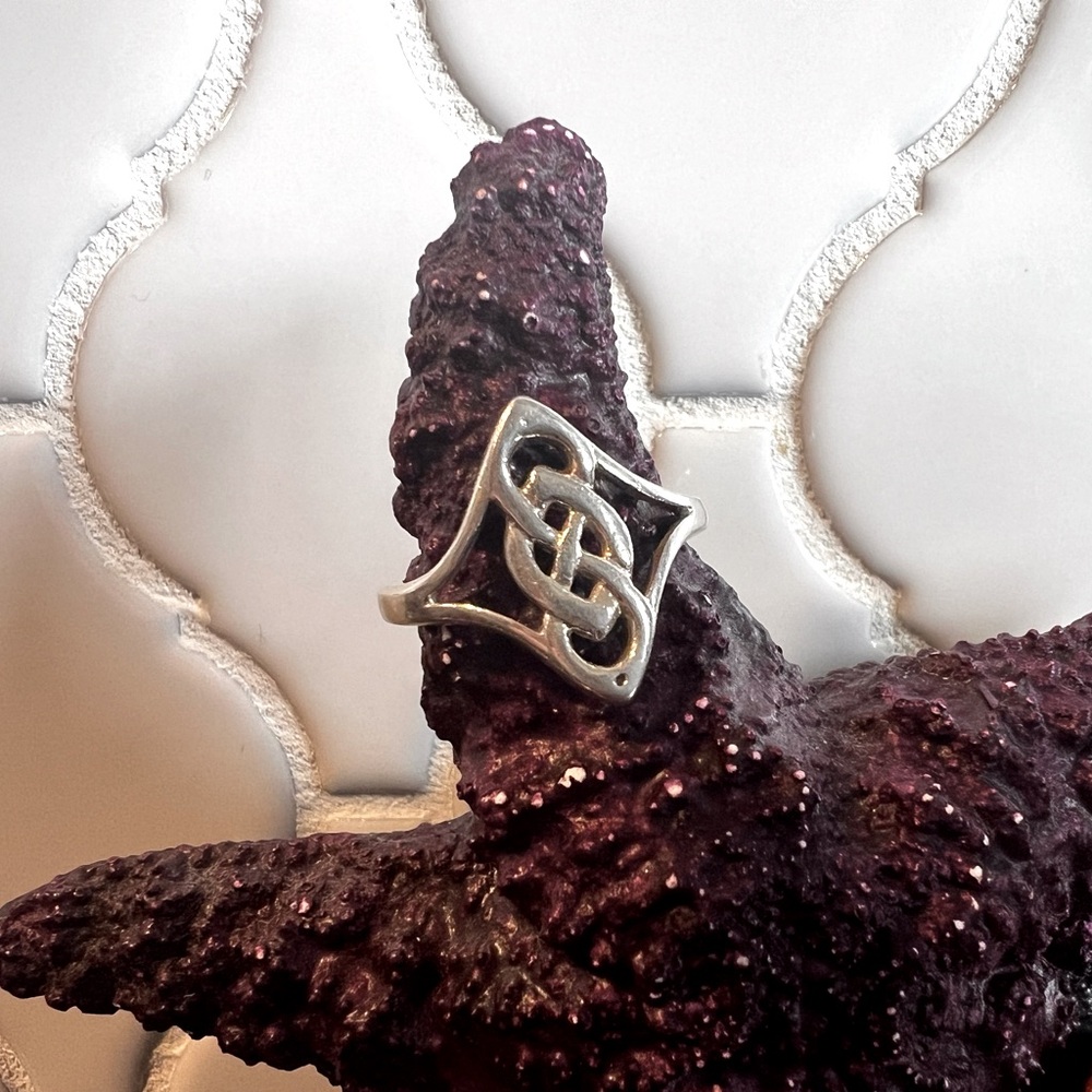 Silver Celtic knot ring